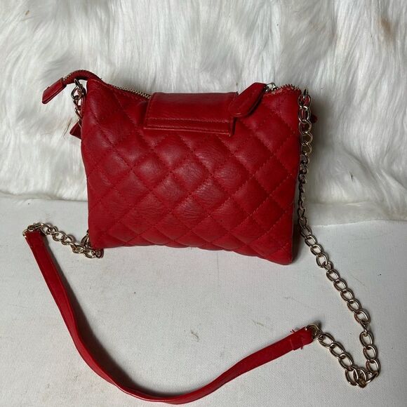 Aldo red quilted crossbody bag with gold tone latch closure. - Picture 6 of 12